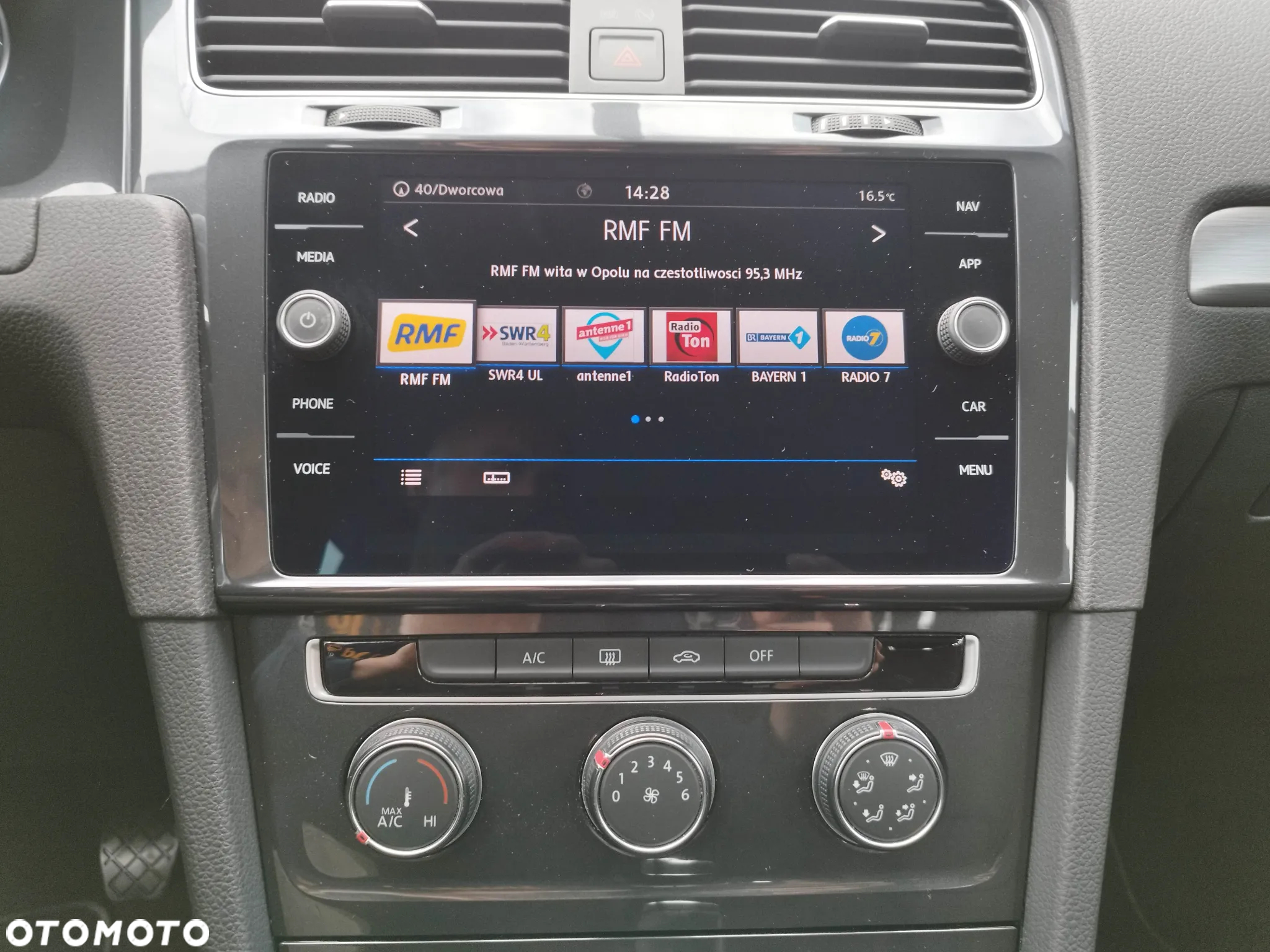 Volkswagen Golf 2.0 BlueTDI Comfortline - 15