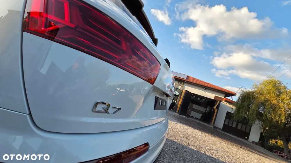 Audi Q7 - 10