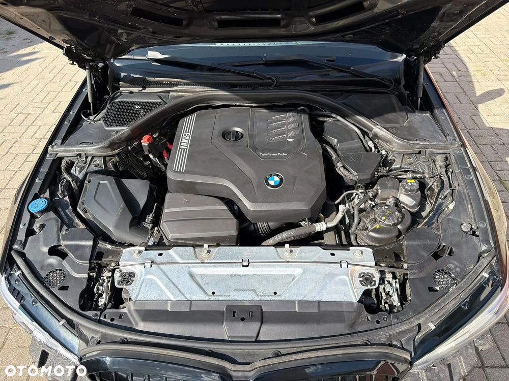 BMW Seria 3 330i xDrive M Sport sport - 11