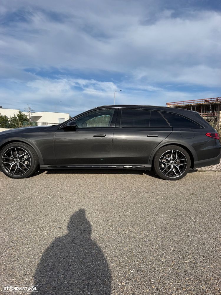 Mercedes-Benz E 300 - 1