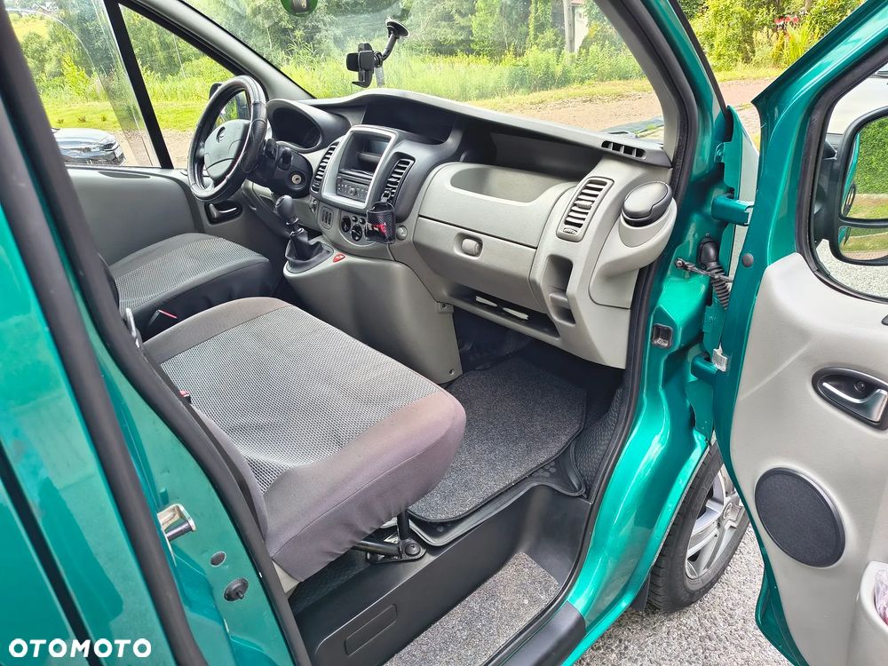 Opel Vivaro - 11