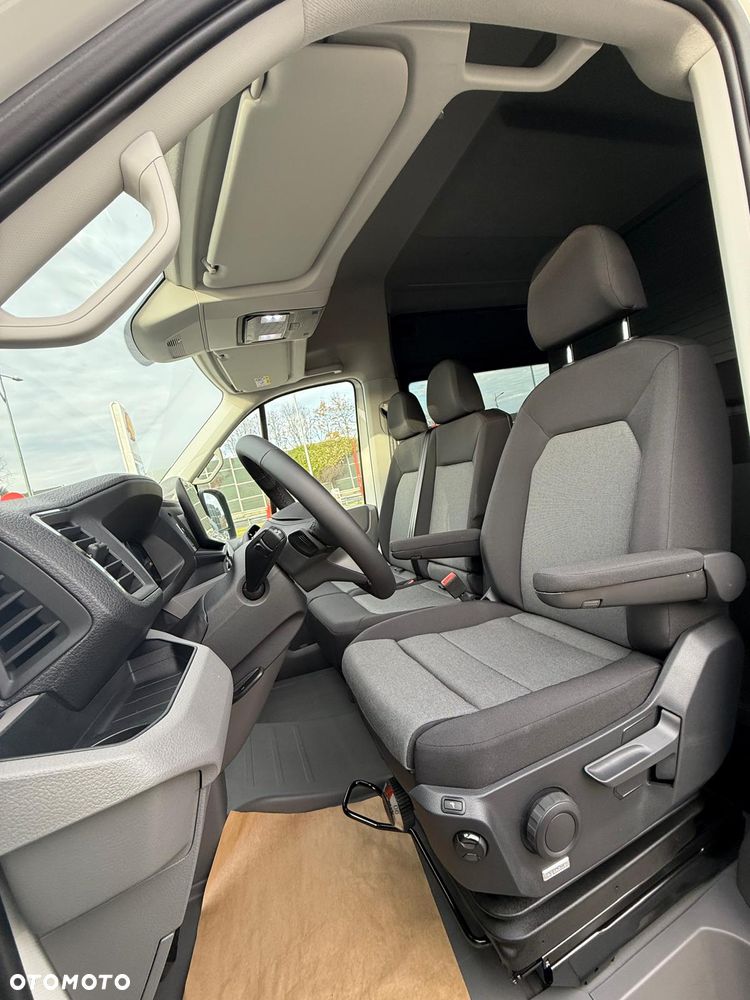Volkswagen Crafter - 11