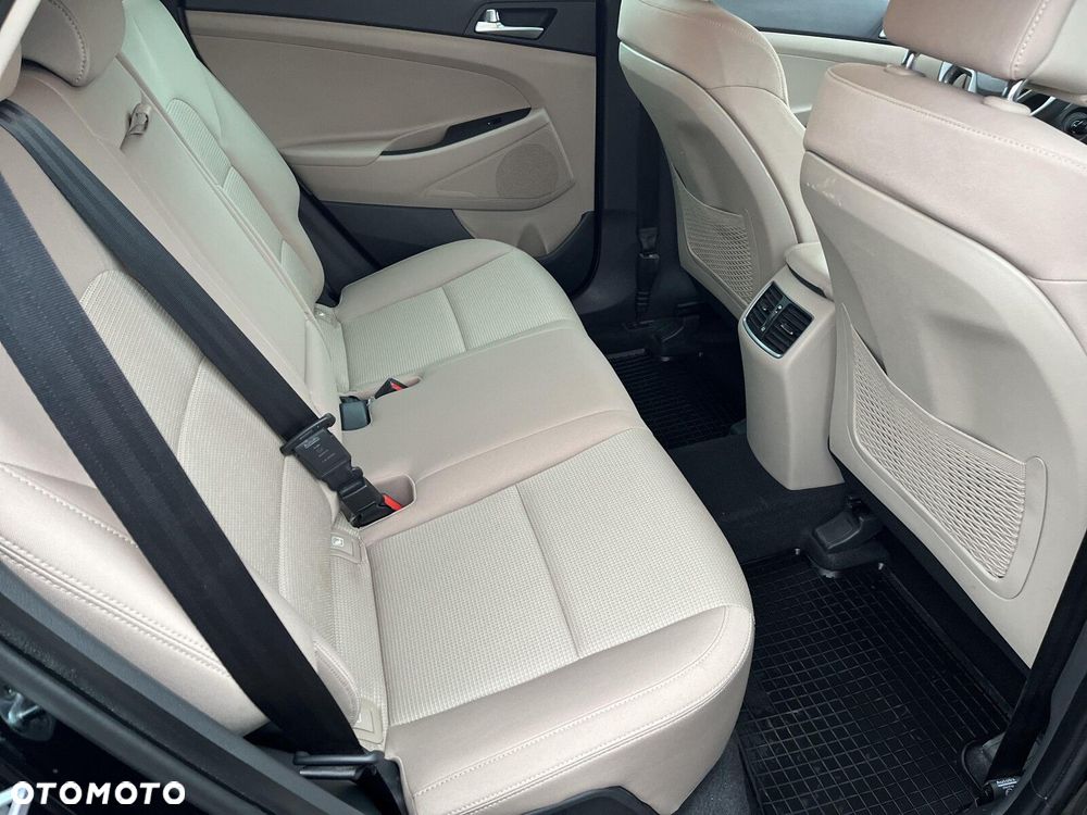 Hyundai Tucson 2.0 CRDI BlueDrive Comfort 2WD - 12