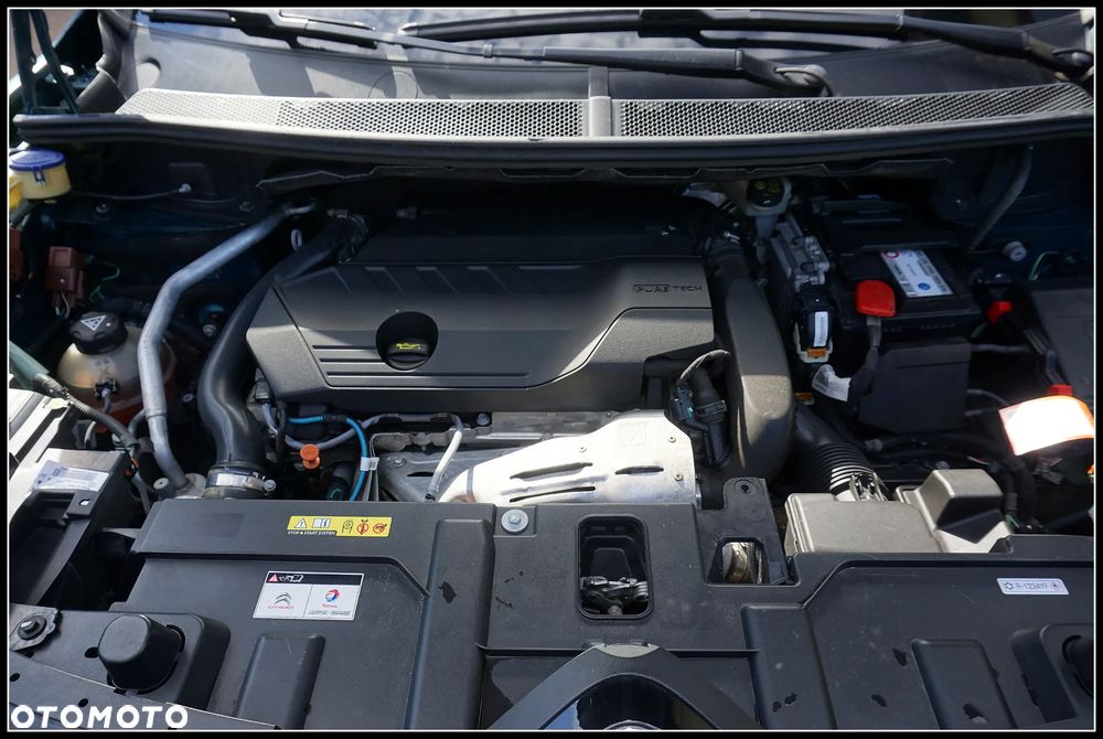 Citroën C5 Aircross 1.6 PureTech Live EAT8 - 24