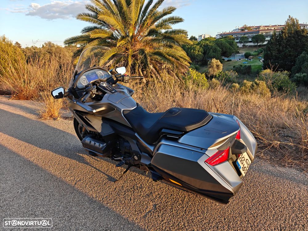 Honda Goldwing Bagger - 6