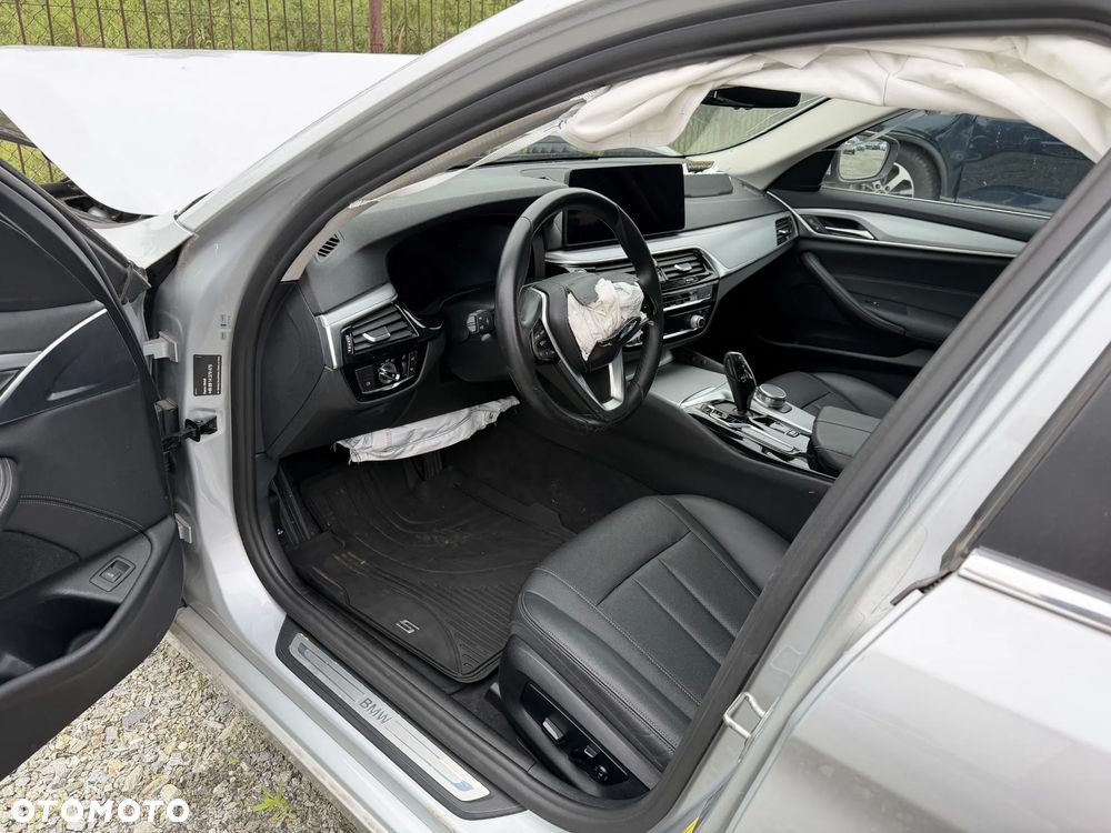 BMW Seria 5 530d xDrive mHEV Luxury Line sport - 14