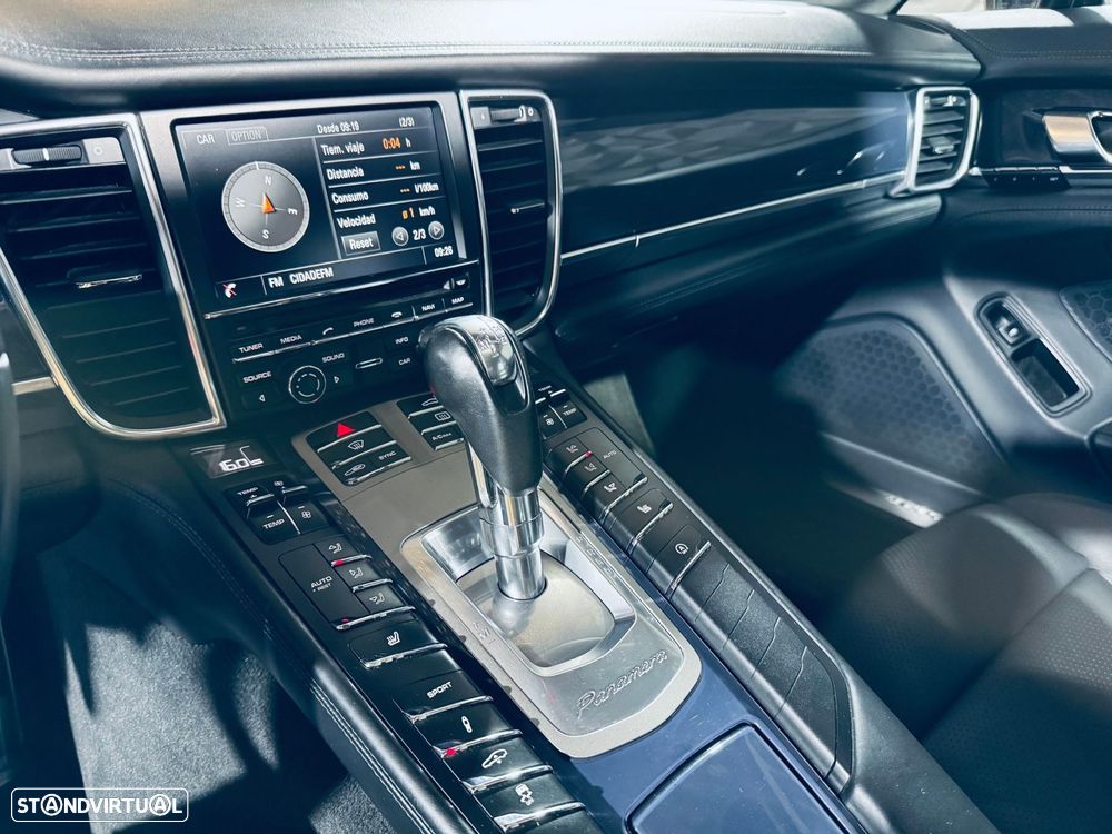 Porsche Panamera - 36
