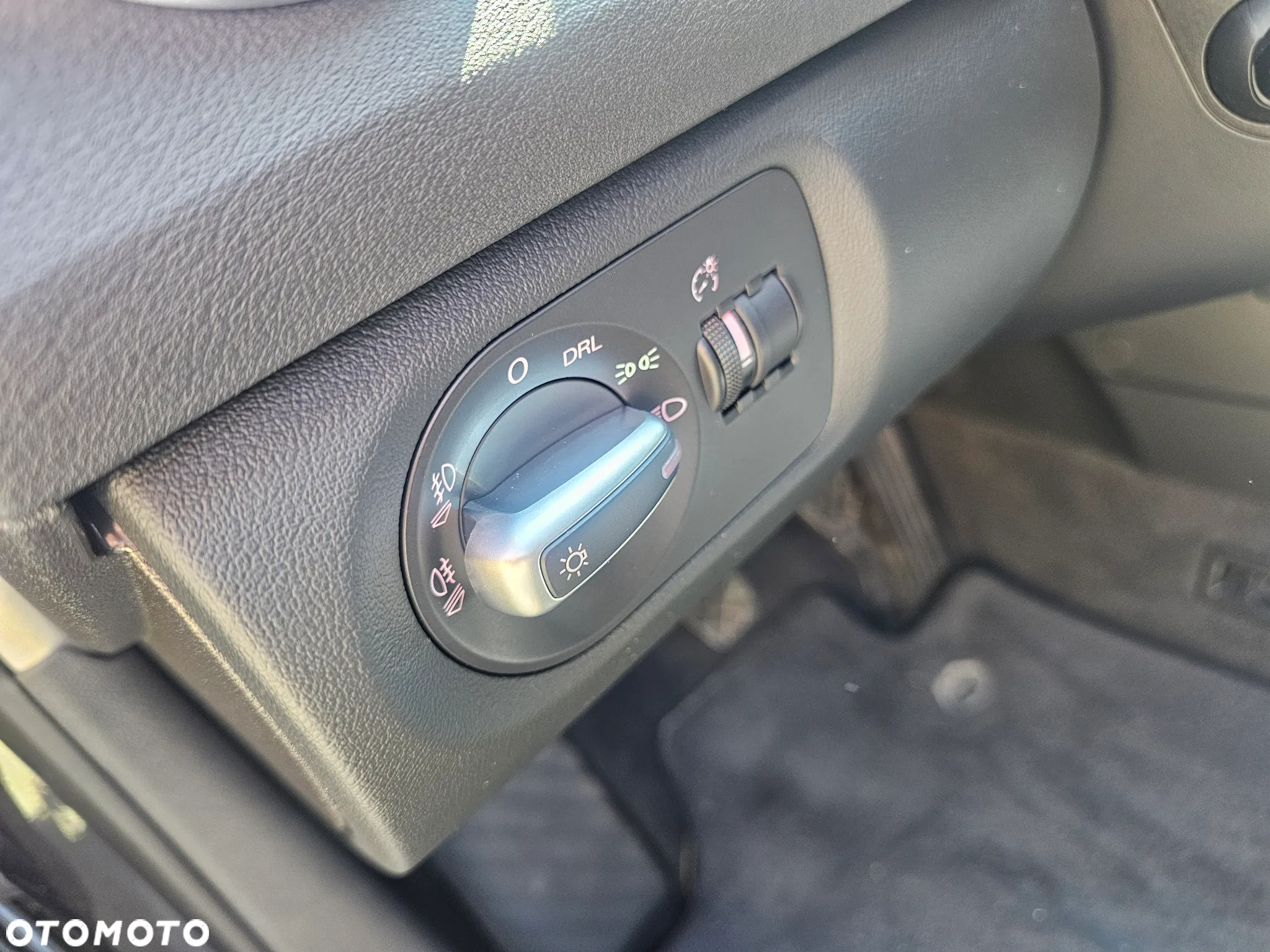 Audi A3 ver-1-4-tfsi-sportback-attraction - 34