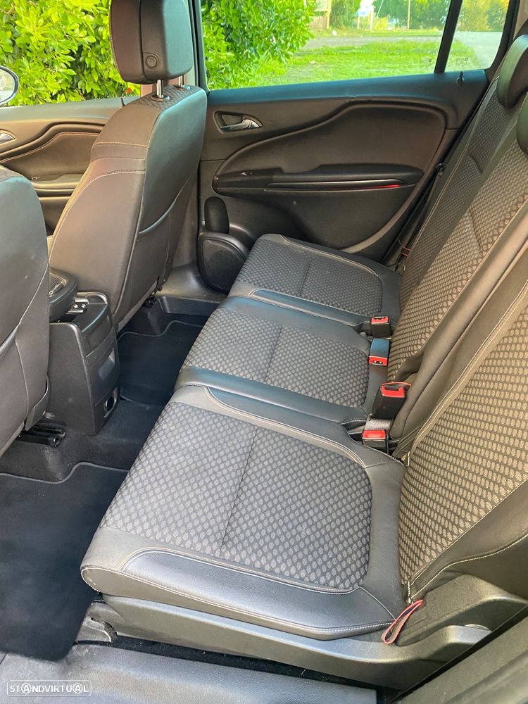 Opel Zafira 1.6 CDTi Executive - 11