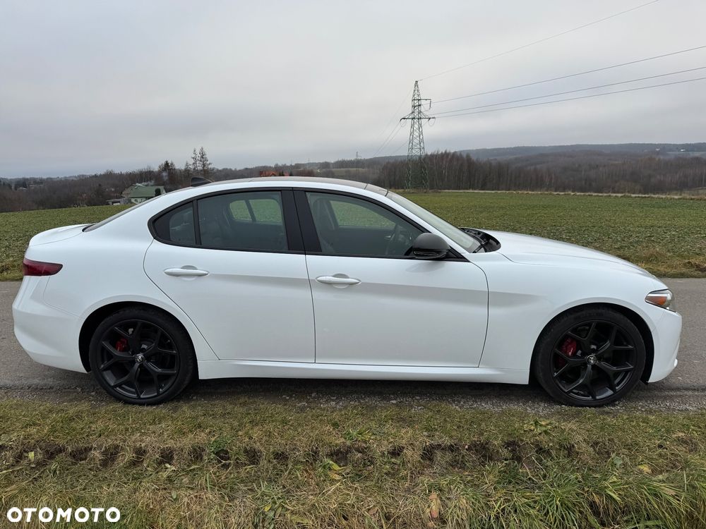 Alfa Romeo Giulia 2.0 Turbo TI Q4 - 8