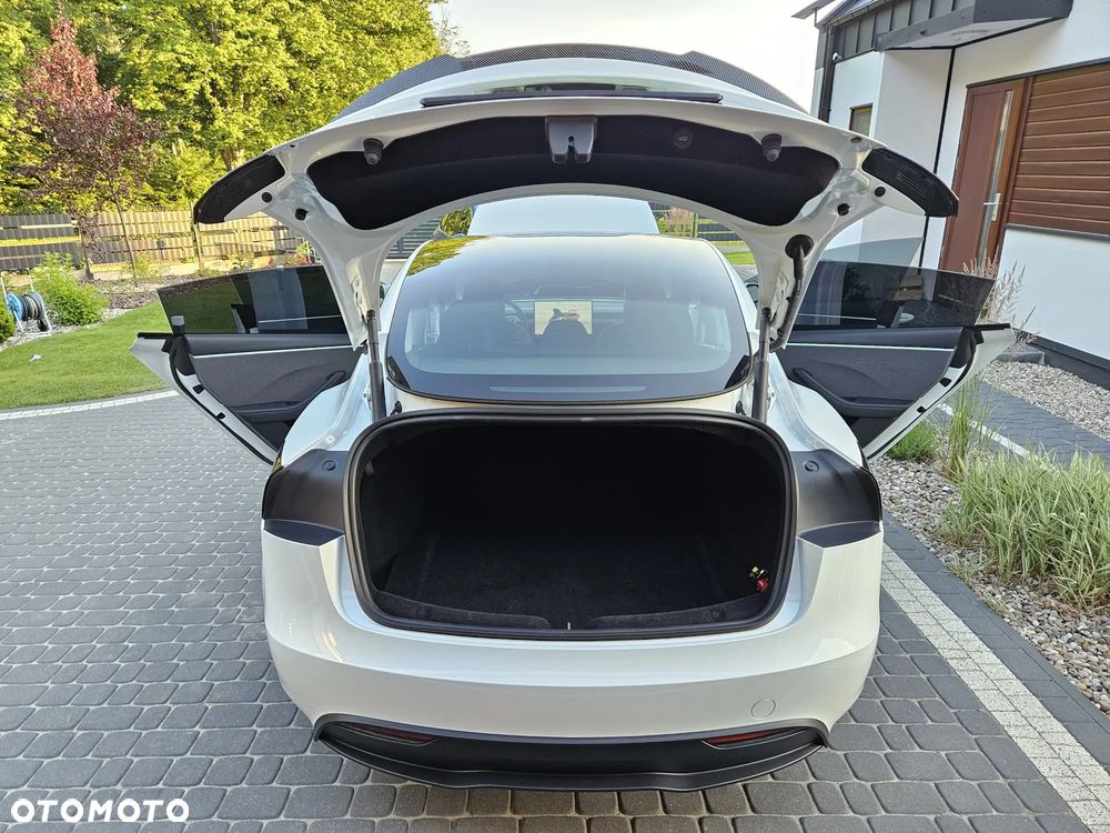 Tesla Model 3 - 14