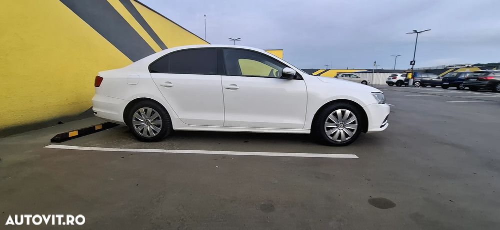 Volkswagen Jetta 2.0 TDI Comfortline - 5
