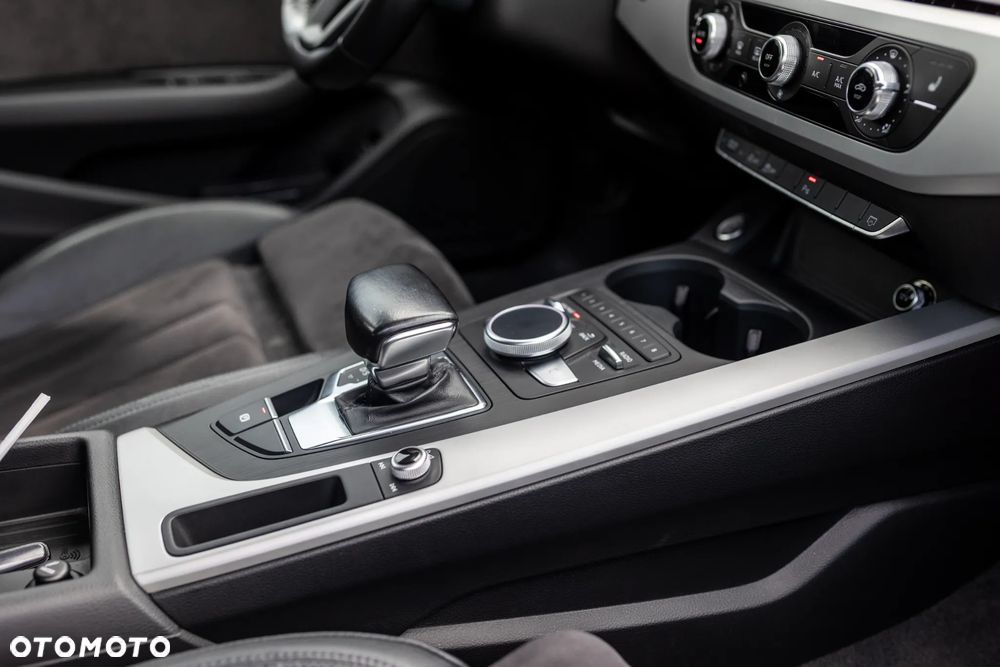Audi A4 Avant 2.0 TDI S tronic quattro sport - 16