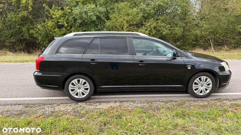 Toyota Avensis 2.2 D-4D Prestige - 4
