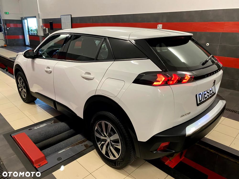 Peugeot 2008 1.5 BlueHDi Allure S&S - 8