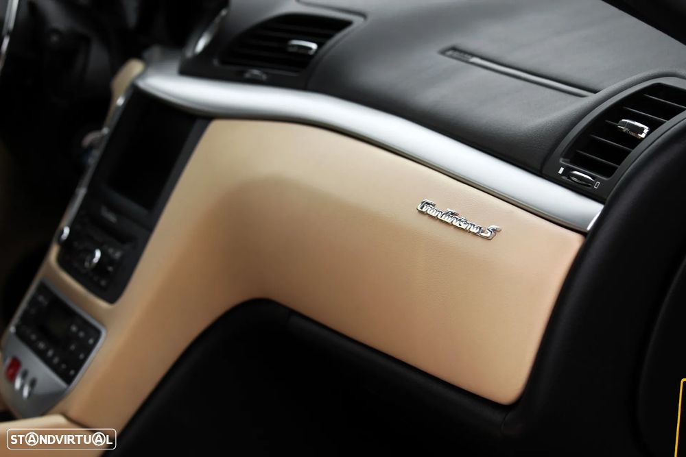 Maserati Granturismo S Auto - 24