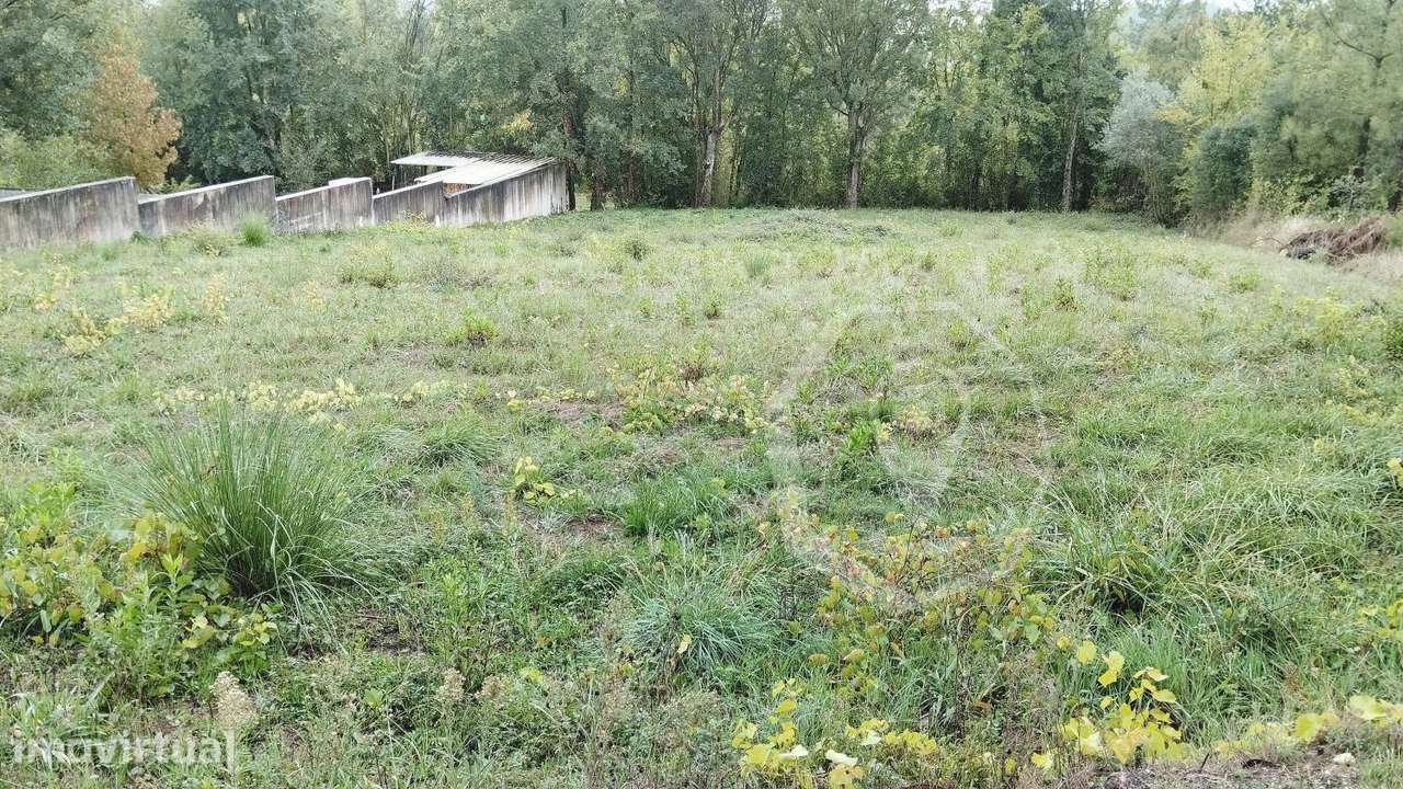 TERRENO PARA CONSTRUÇÃO MORADIA DE CAVE+R/C+1 EM O.BAIRRO - Grande imagem: 2/2