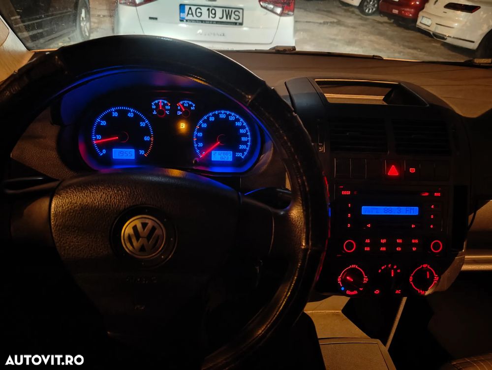 Volkswagen Polo - 31