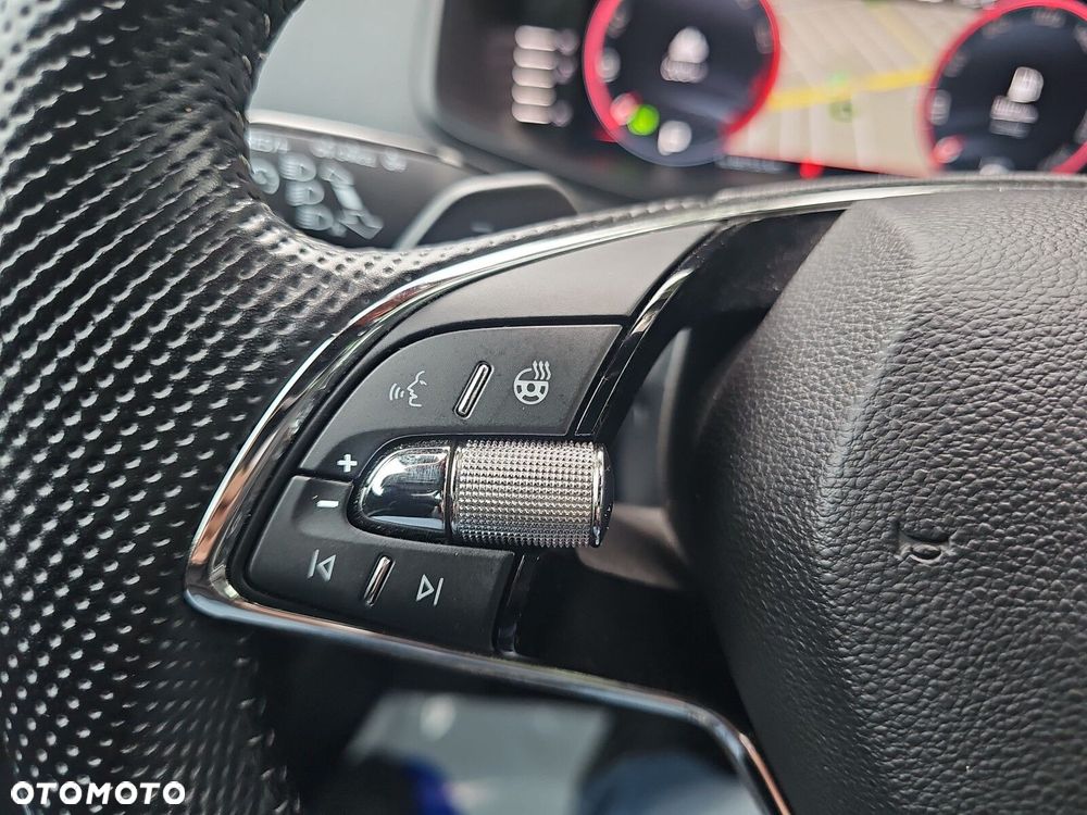 Skoda Karoq 1.5 TSI ACT Sportline DSG - 27