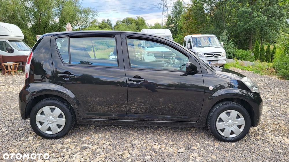 Daihatsu Sirion 1.3 - 27
