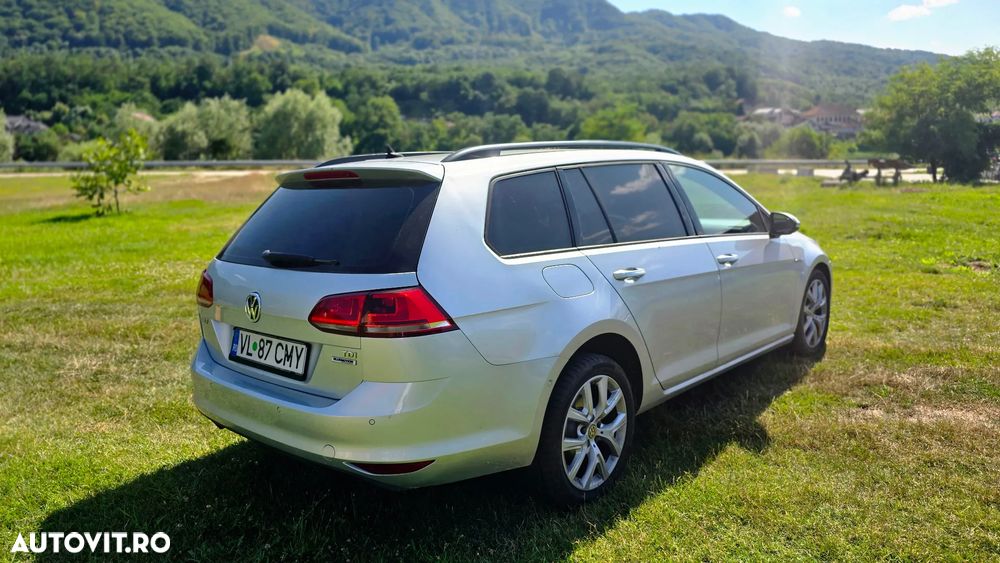 Volkswagen Golf - 5