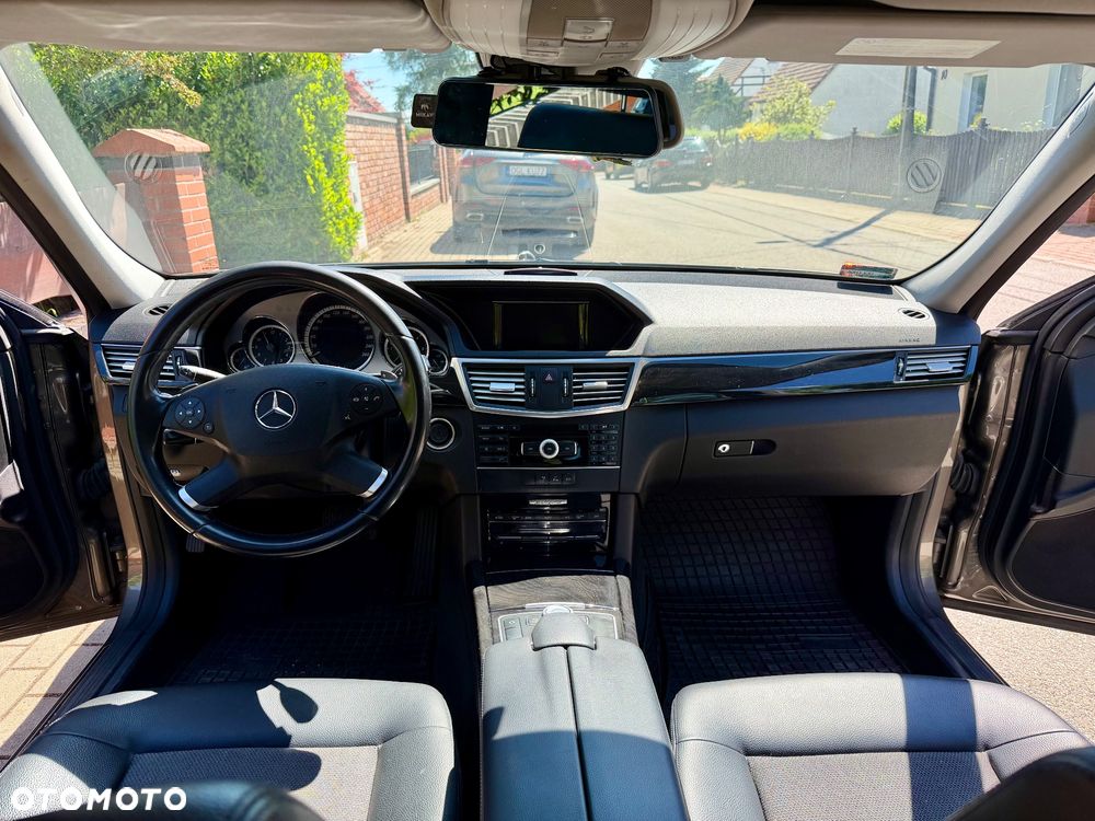 Mercedes-Benz Klasa E 220 CDI BlueEff Avantgarde - 5