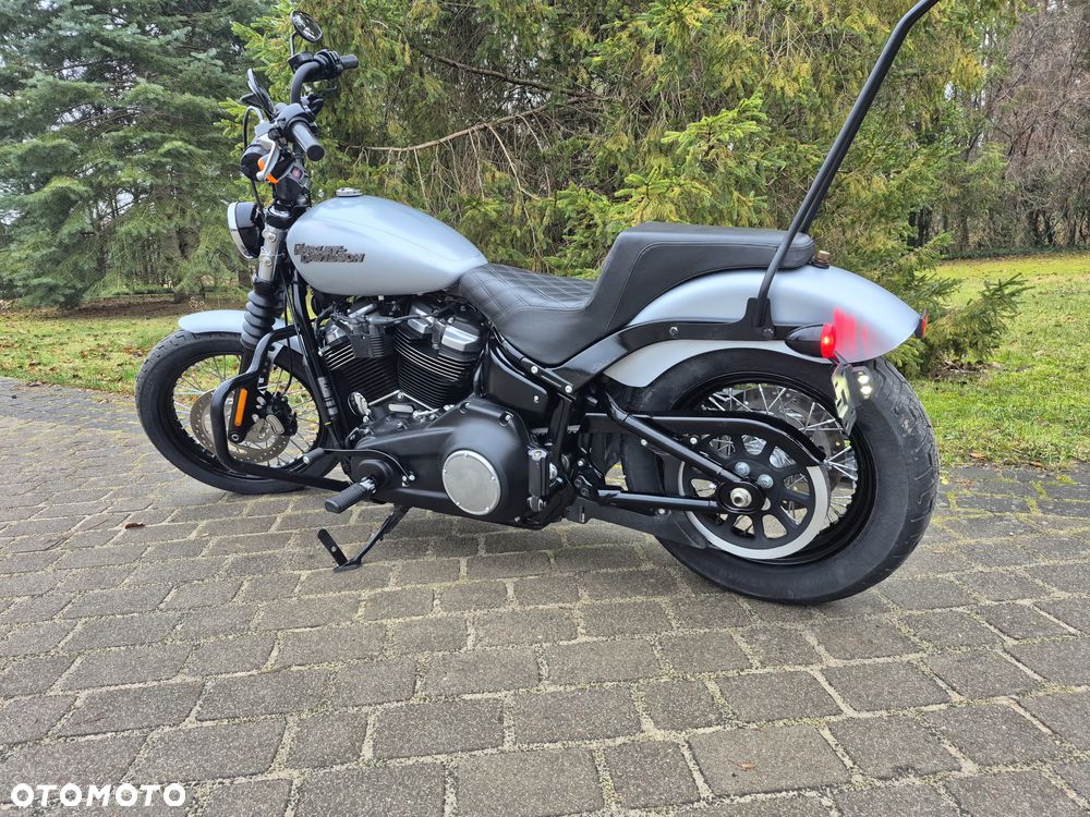 Harley-Davidson Softail Street Bob - 3