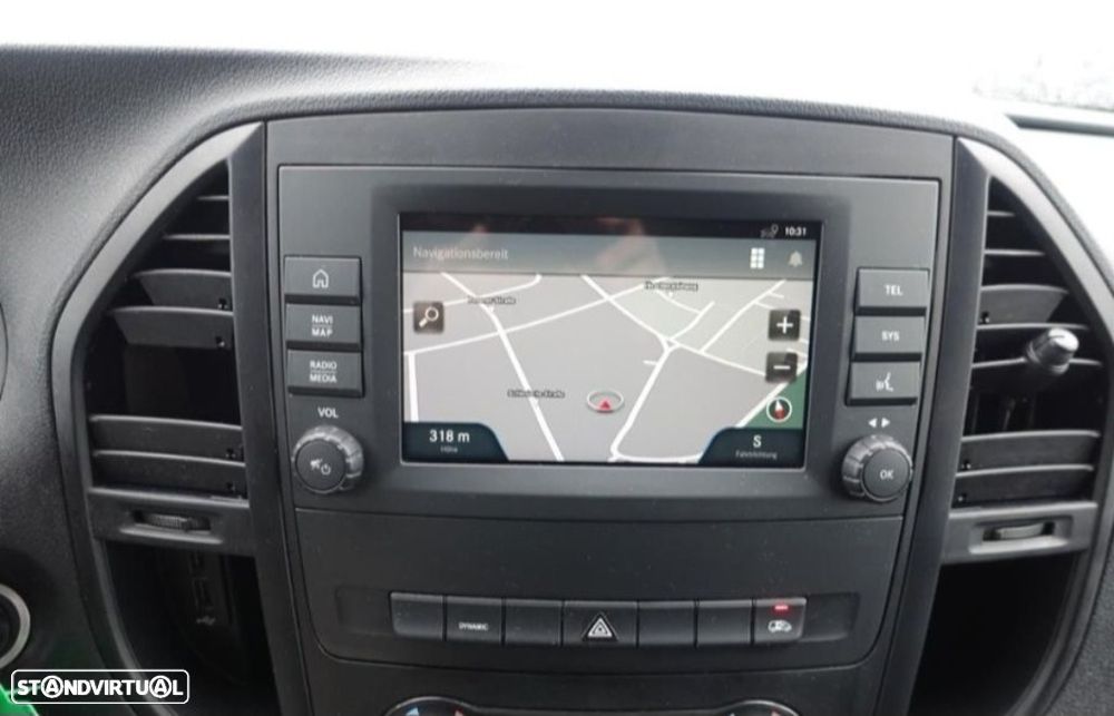 Mercedes-Benz eVito Tourer 126 Longa PRO - 18