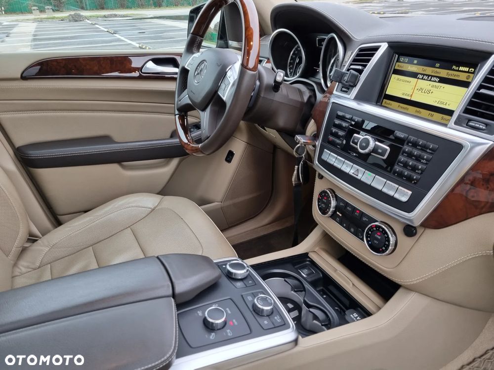 Mercedes-Benz ML - 16