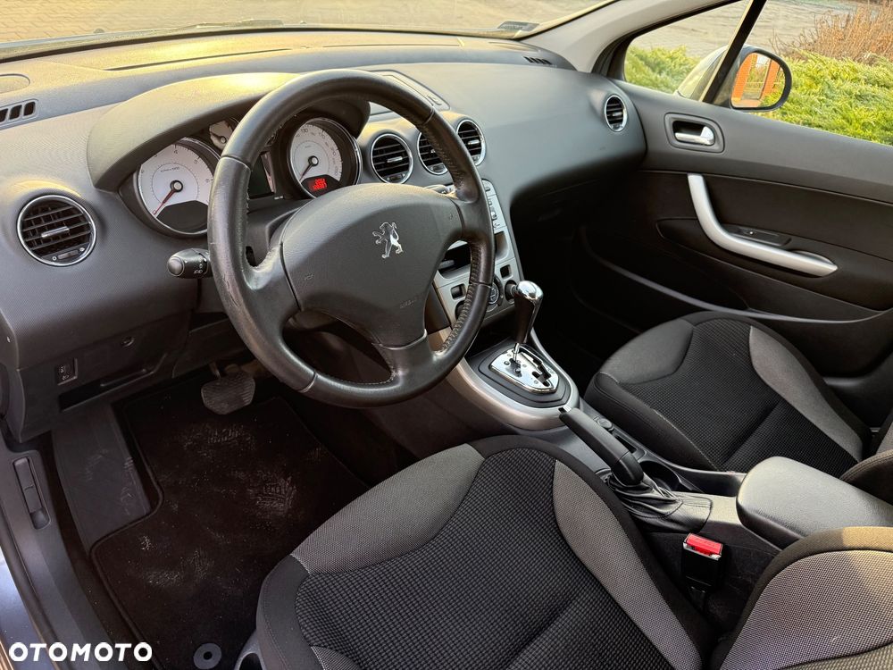 Peugeot 308 1.6 Premium - 9
