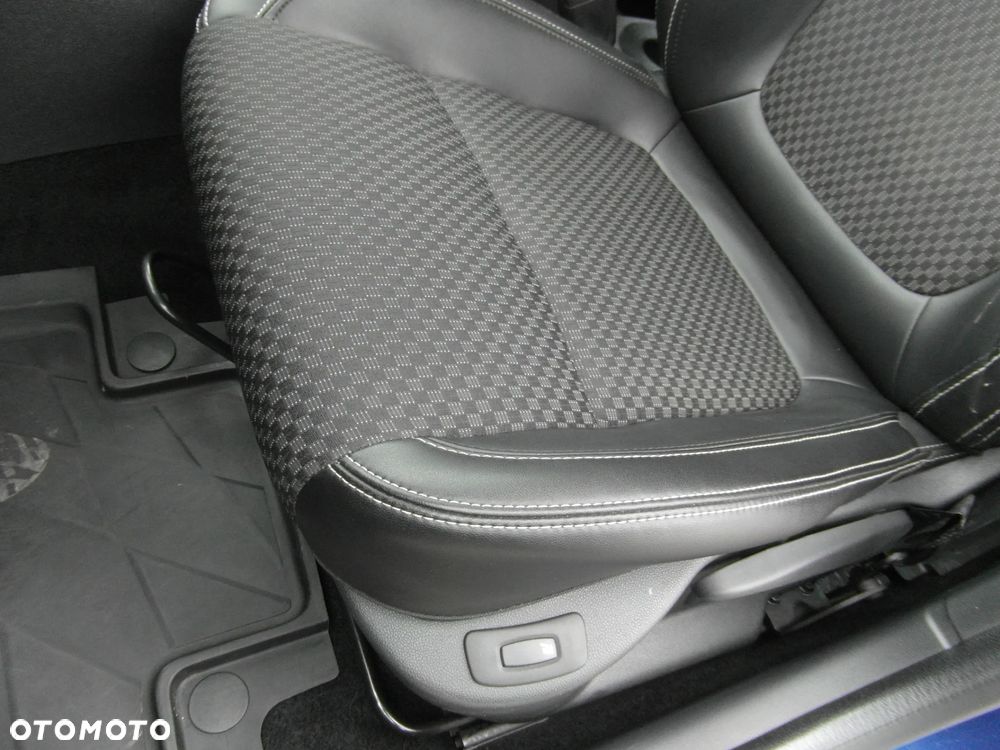 Renault Clio ENERGY TCe 120 INTENS - 18