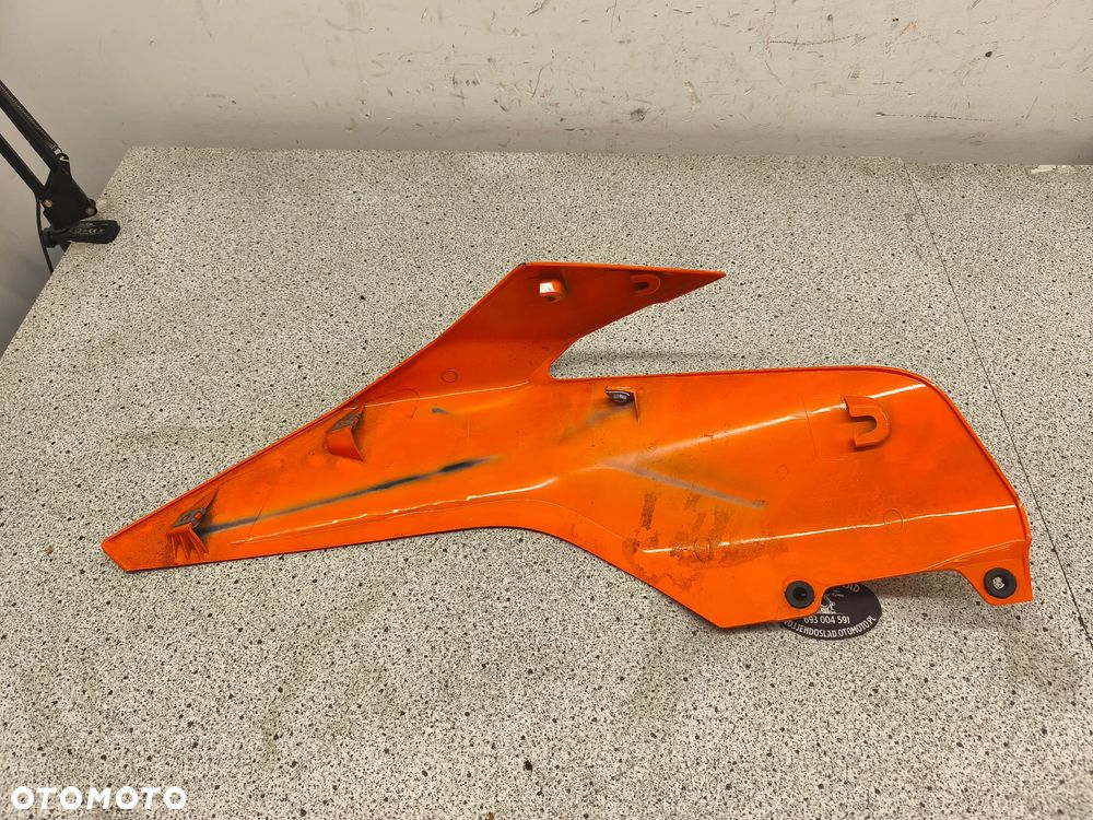 Owiewka, osłona, bok, boczek KTM Duke 125 - 10