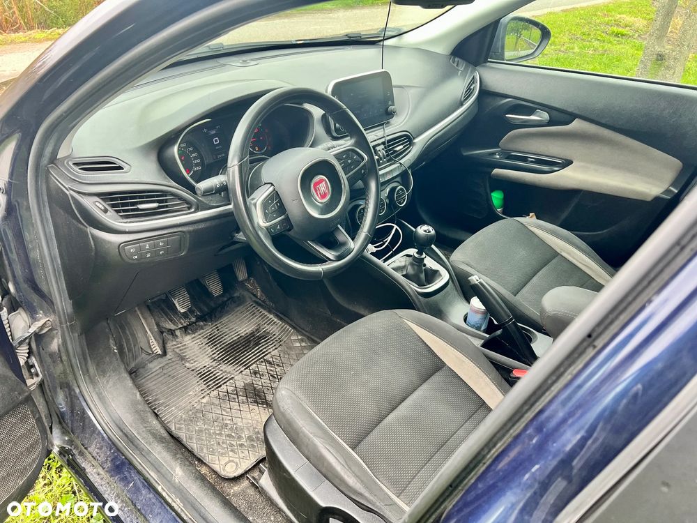 Fiat Tipo 1.4 16v Lounge EU6d - 14