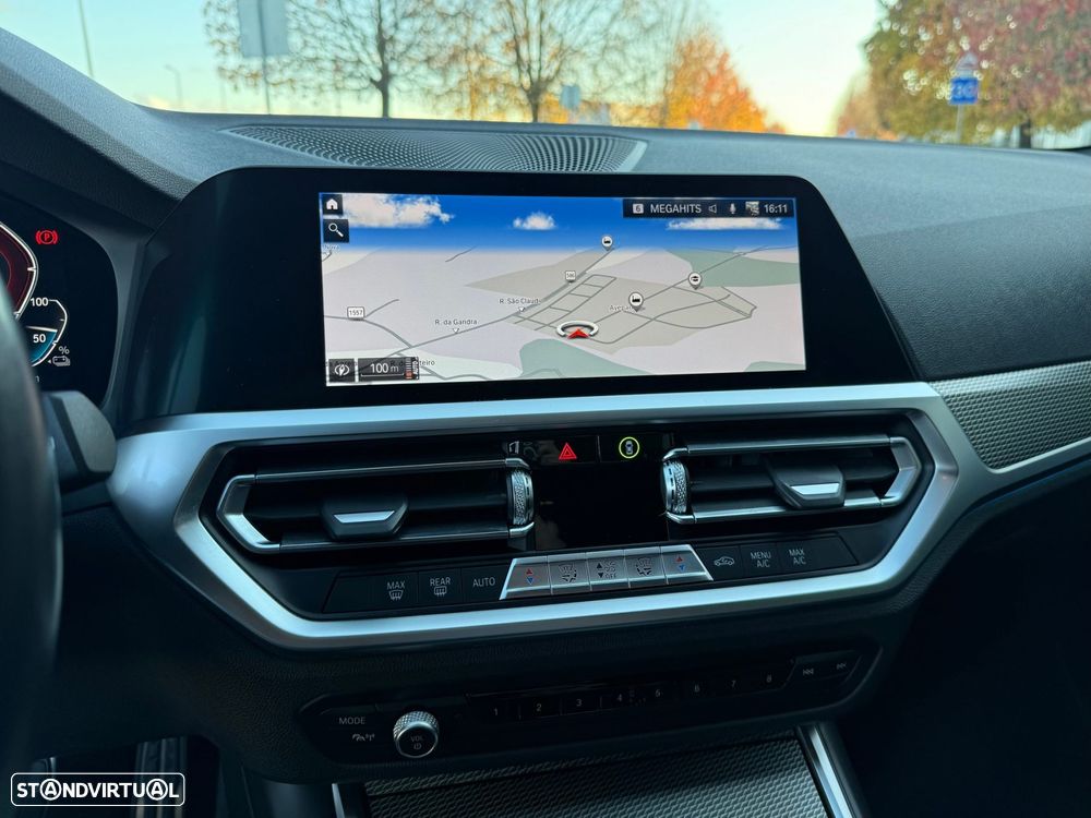 BMW 330 e Touring Pack M Auto - 16