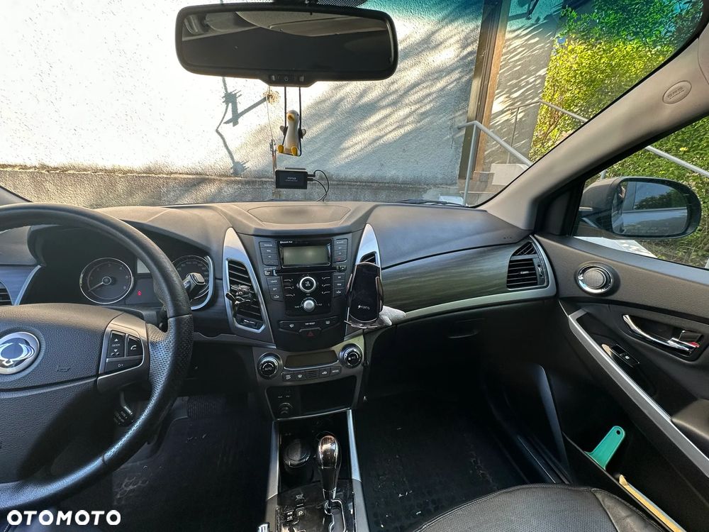 SsangYong/KGM Korando 2.0 E-XDi DPF 4WD Automatik Quartz - 3