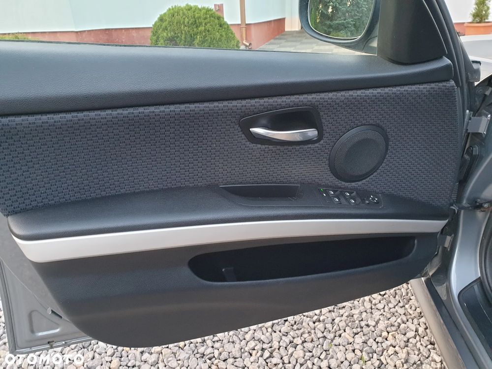 BMW Seria 3 320i Edition Sport - 15