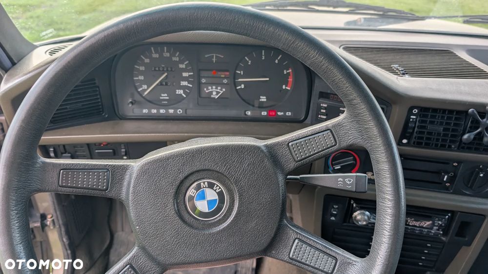 BMW Seria 5 524 d - 18