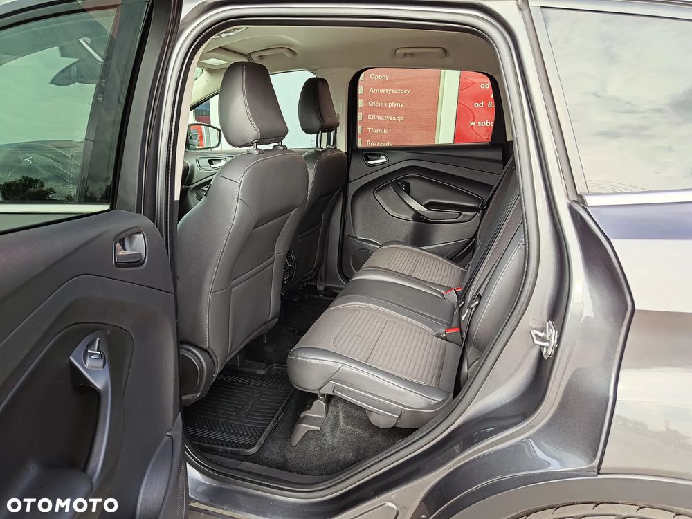 Ford Kuga - 32