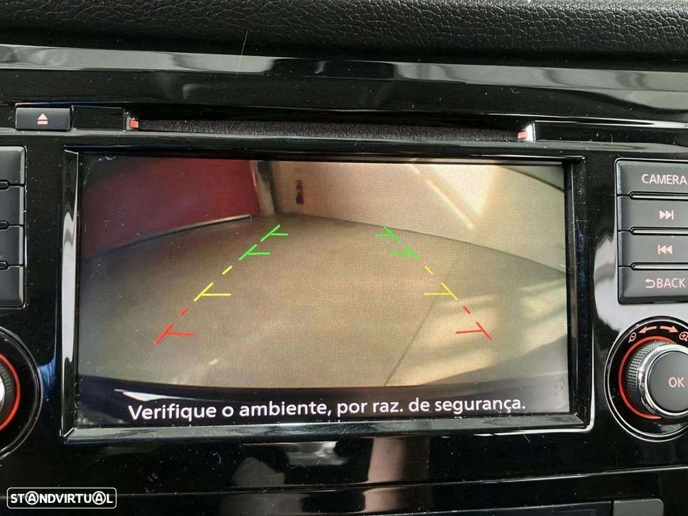 Nissan Qashqai 1.5 dCi N-Connecta J18 - 12