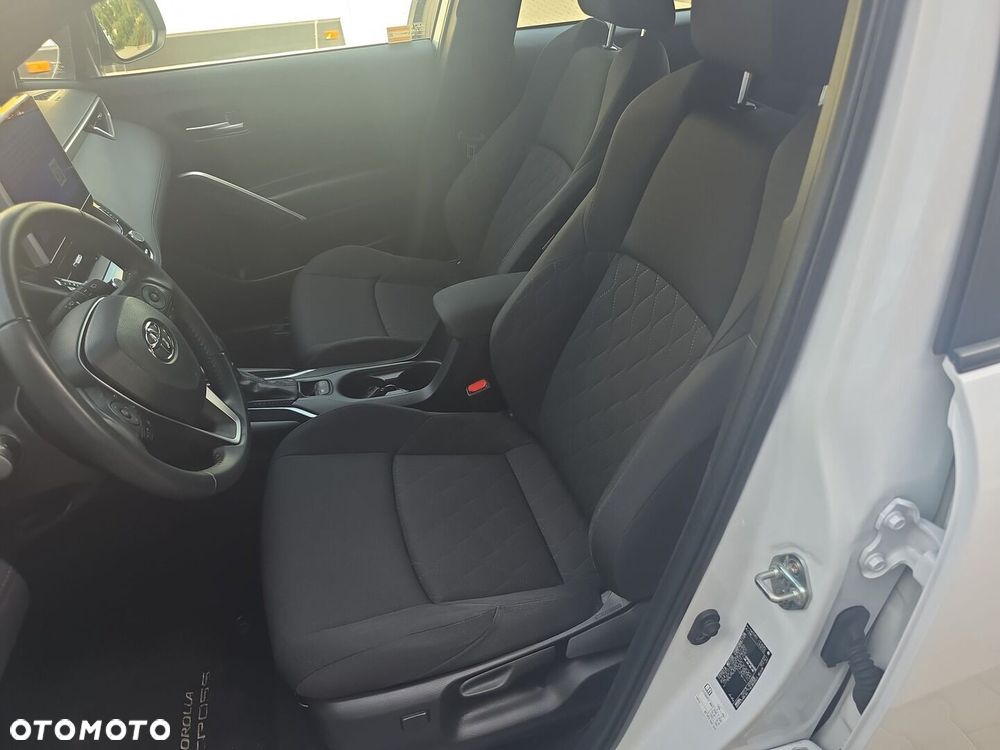 Toyota Corolla Cross - 21