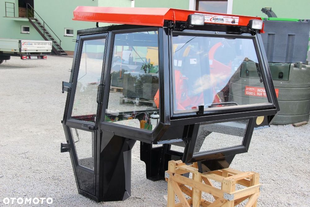 Kabina ursus bez błotników MF 235 KOJA SMOLNIKI transport - 4
