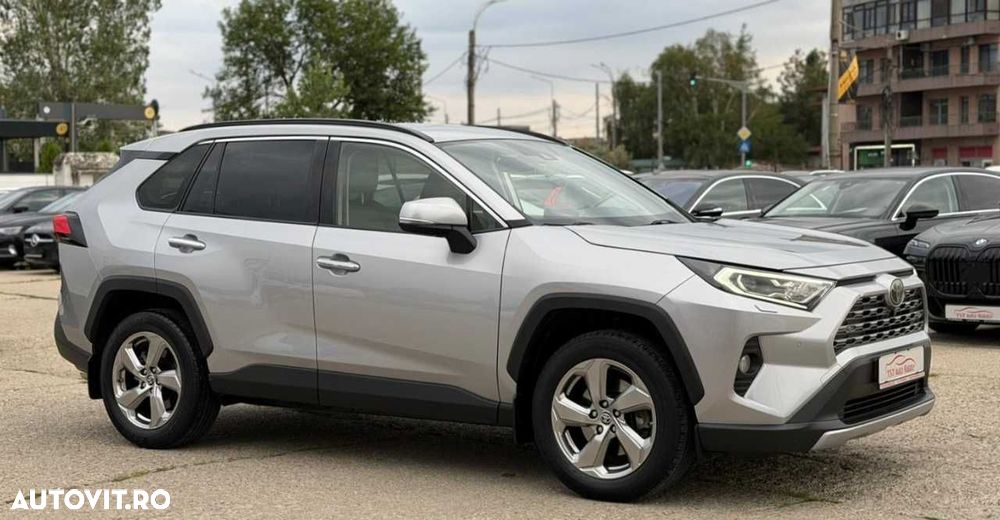 Toyota RAV4 - 12