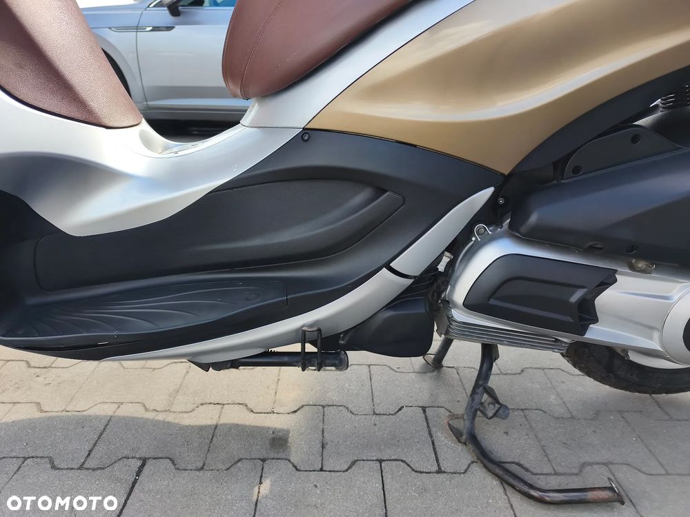 Piaggio Beverly - 12