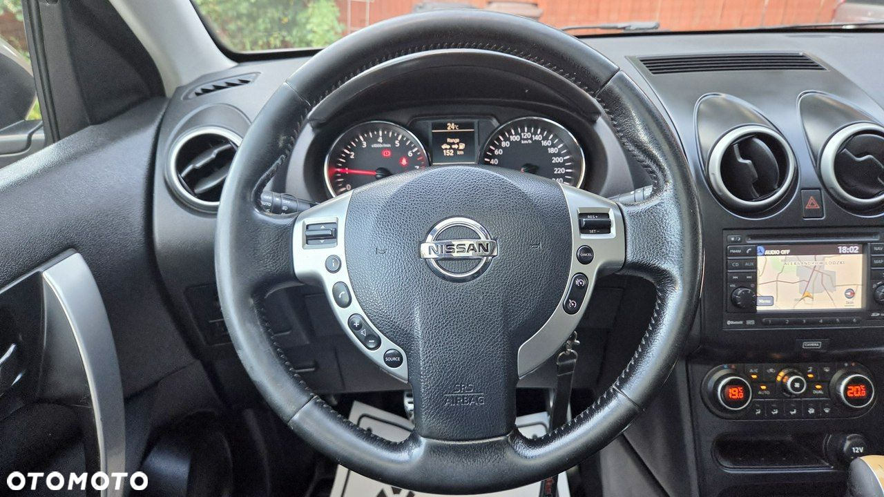 Nissan Qashqai - 25