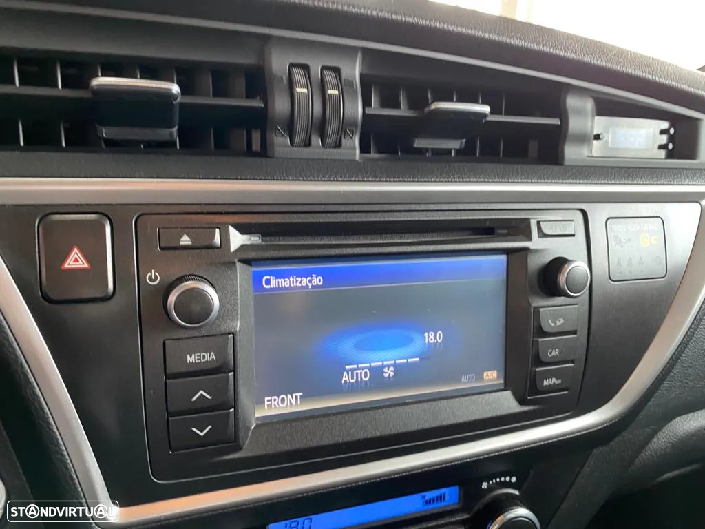 Toyota Auris 1.8 HSD Comfort+J17 - 25
