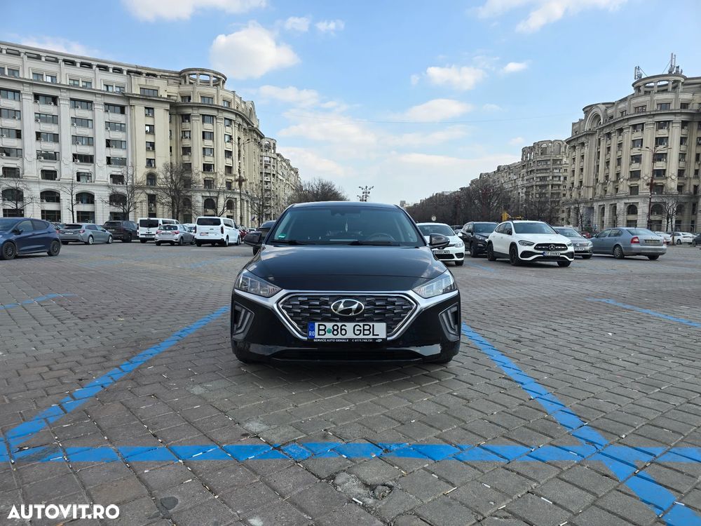 Hyundai IONIQ 1.6 GDI Premium - 1