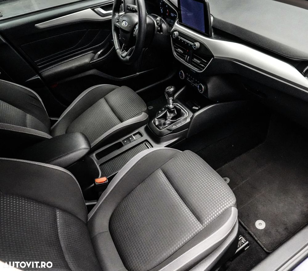 Ford Focus 1.0 EcoBoost Titanium Business - 13