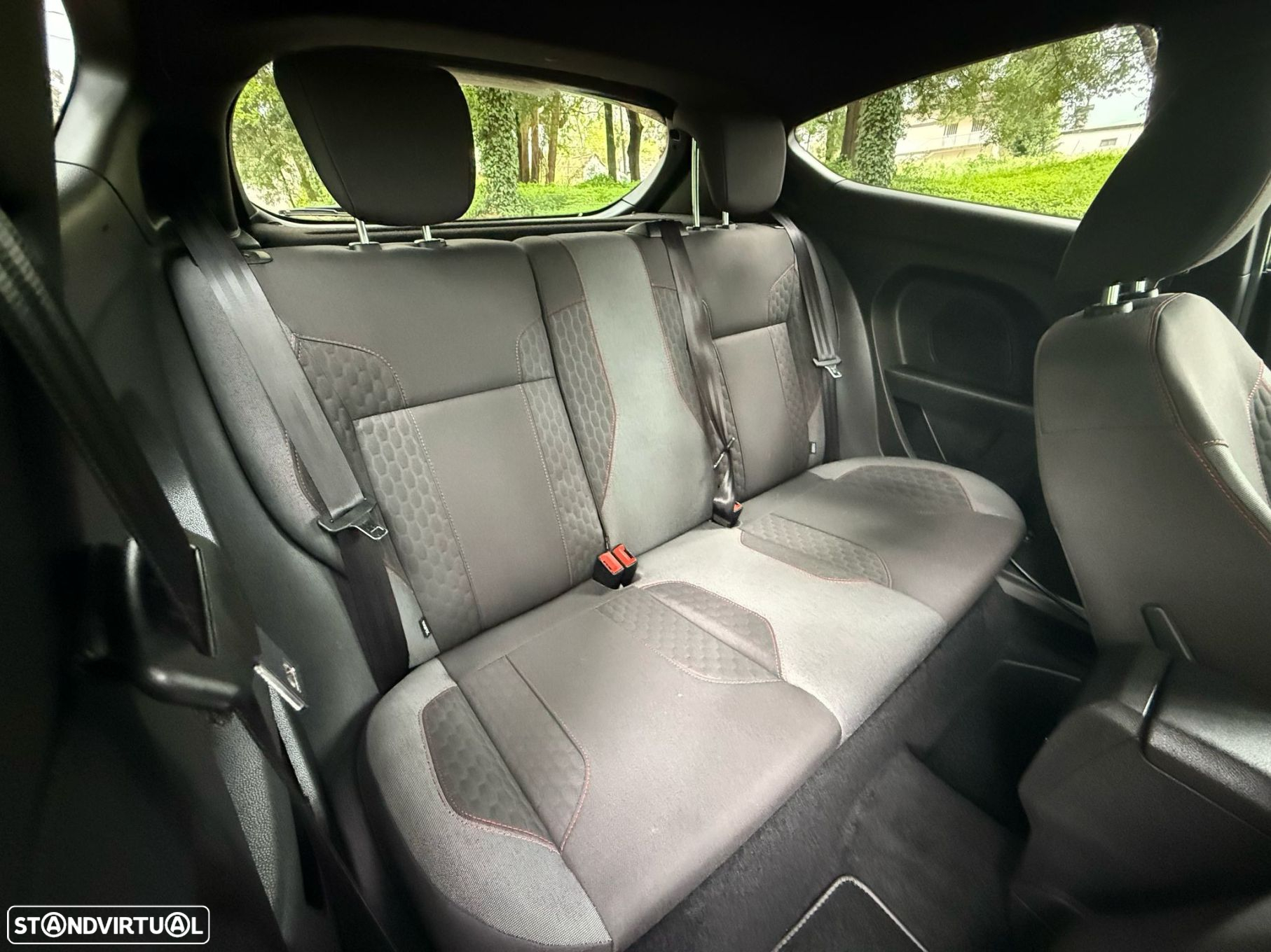 Ford Fiesta 1.0 T EcoBoost STLine - 12