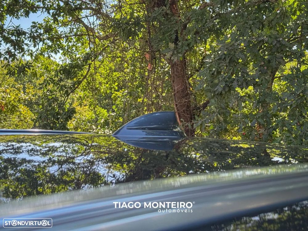 BMW 330 e Pack Desportivo M Auto - 27