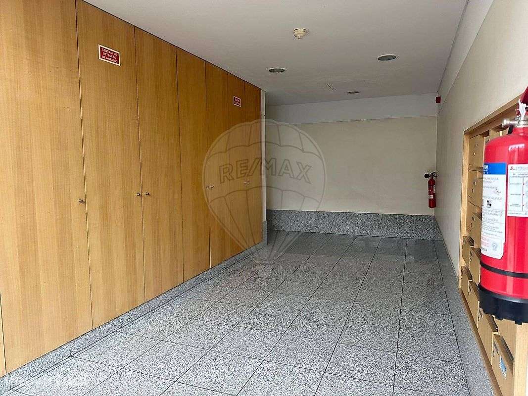 Apartamento T1 para venda - Grande imagem: 2/16